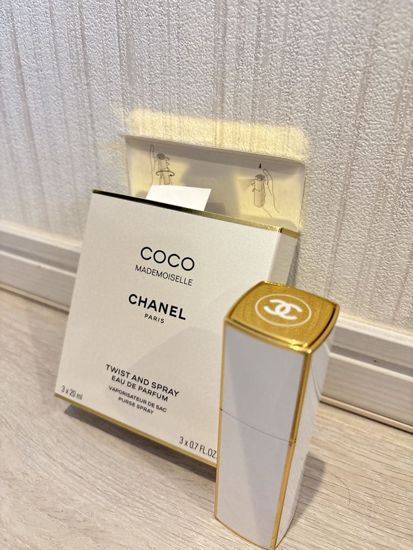CHANEL COCO MADEMOISELLE ツイストアンドスプレイ