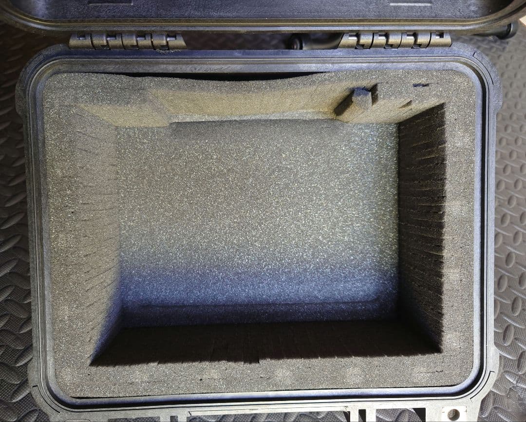 PELICAN ハードケース 1400 8.9L ブラック