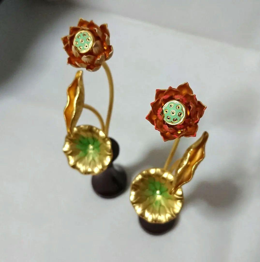 ✶金属工芸品✶銅製 三本立小常花 消金 淡彩色 真鍮製 華瓶付 仏具・仏壇・仏像