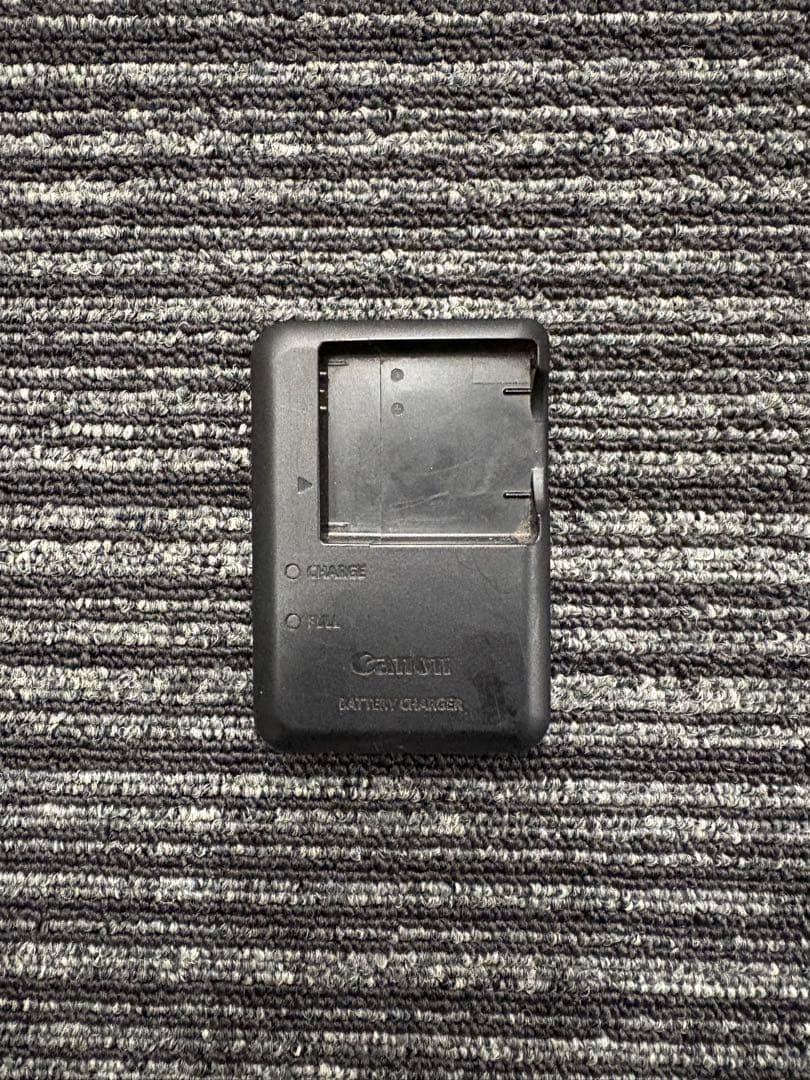【美品】Canon PowerShot A3200IS シルバー コンデジ 純正