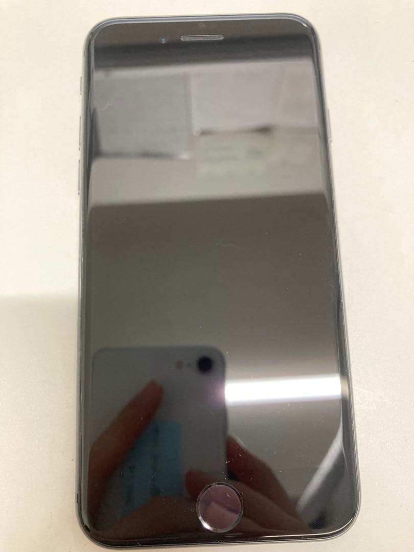 iPhone 8 64GBブラック　バッテリー100%　K1906