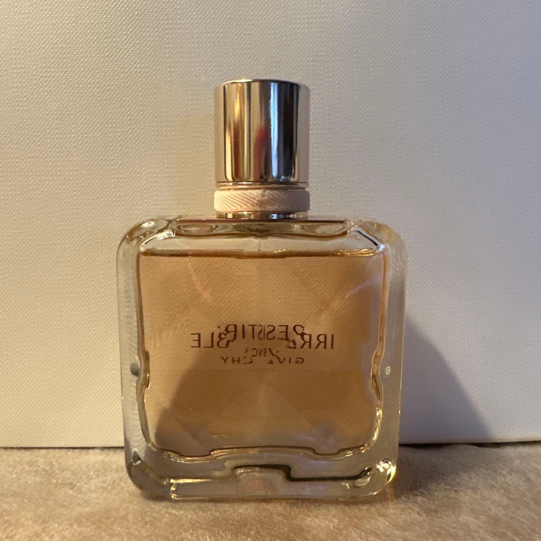 セール Used ジバンシィ イレジスティブル オーデパルファム50ml