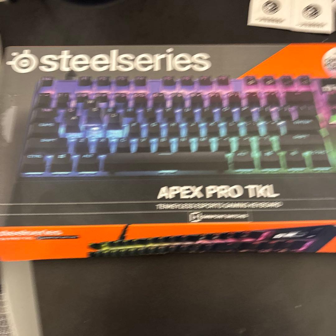 SteelSeries Apex Pro RGBメカニカルキーボード本体