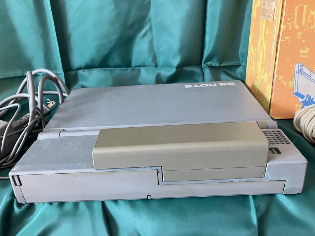 ❣️NEC PC-9801N ノートPC 本体❣️ 箱付きでお届け‼️ ジャンク品