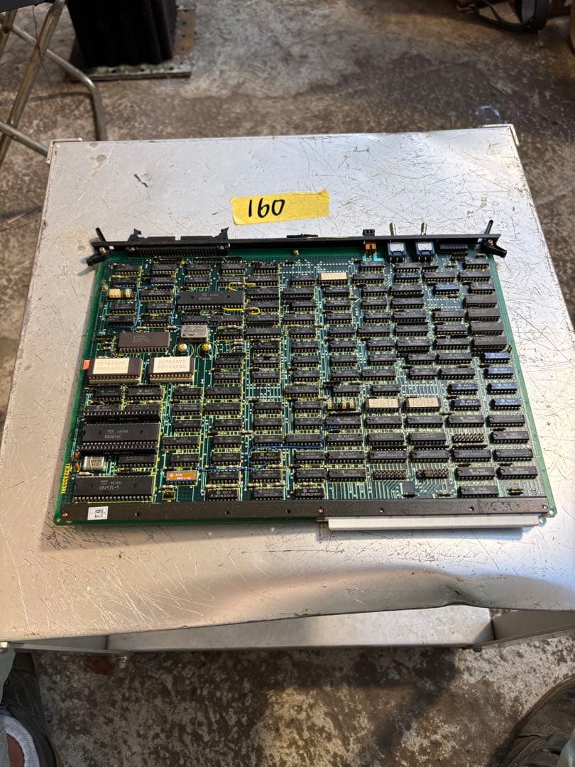 ジャンク品。電子部品マザーボード新品同様。未使用.