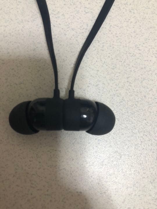 beats Bluetoothイヤホン　黒