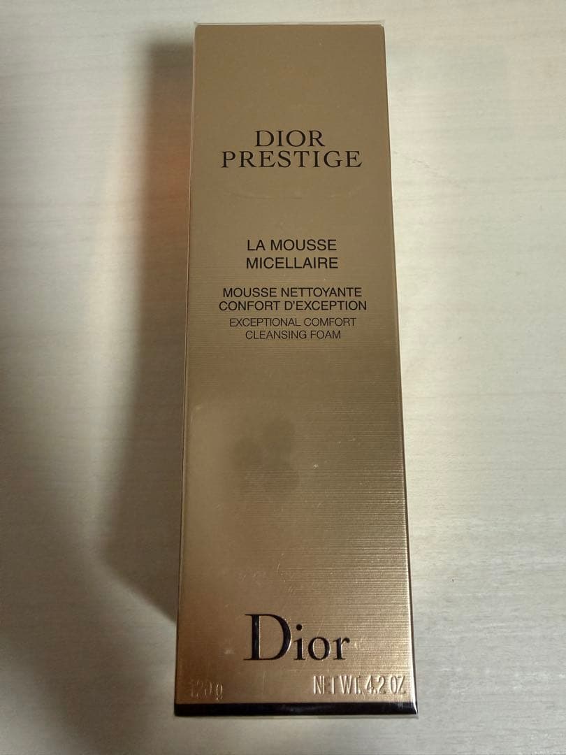 DIOR プレステージ ラ ムース (洗顔料）