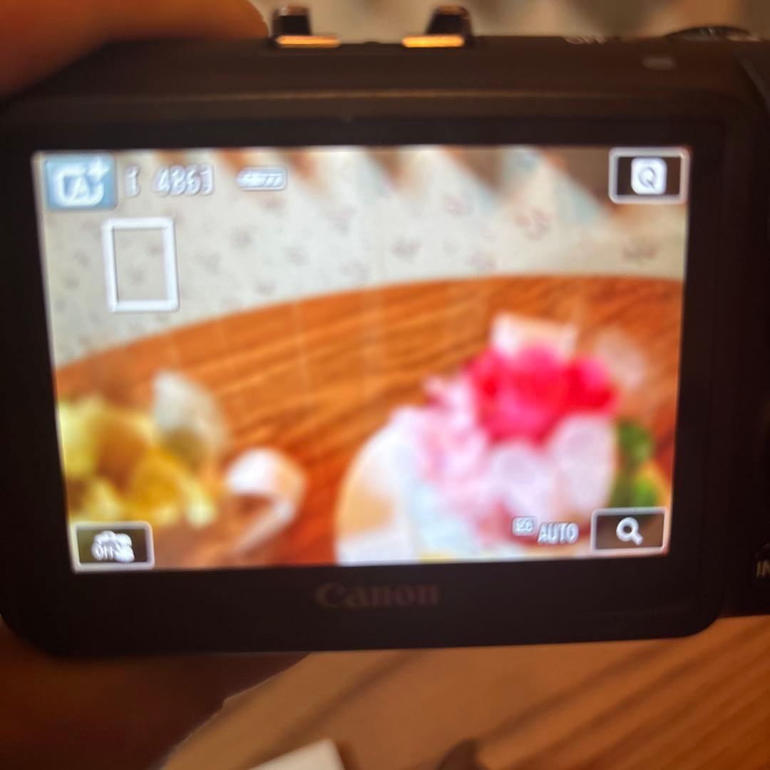 Canon EOS M デジタルカメラ 22mmと18-55mmレンズ2本付き