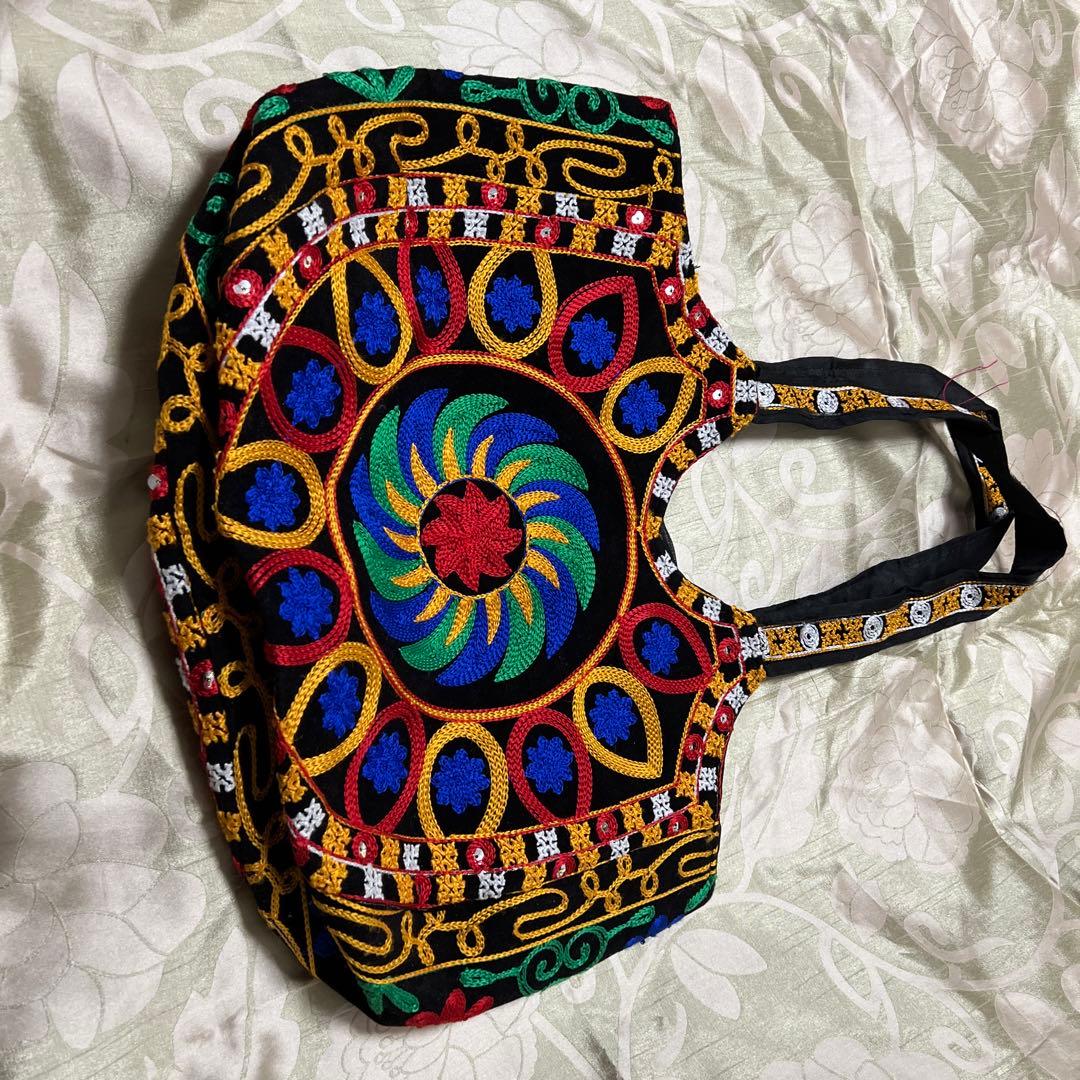 カラフル刺繍トートバッグ