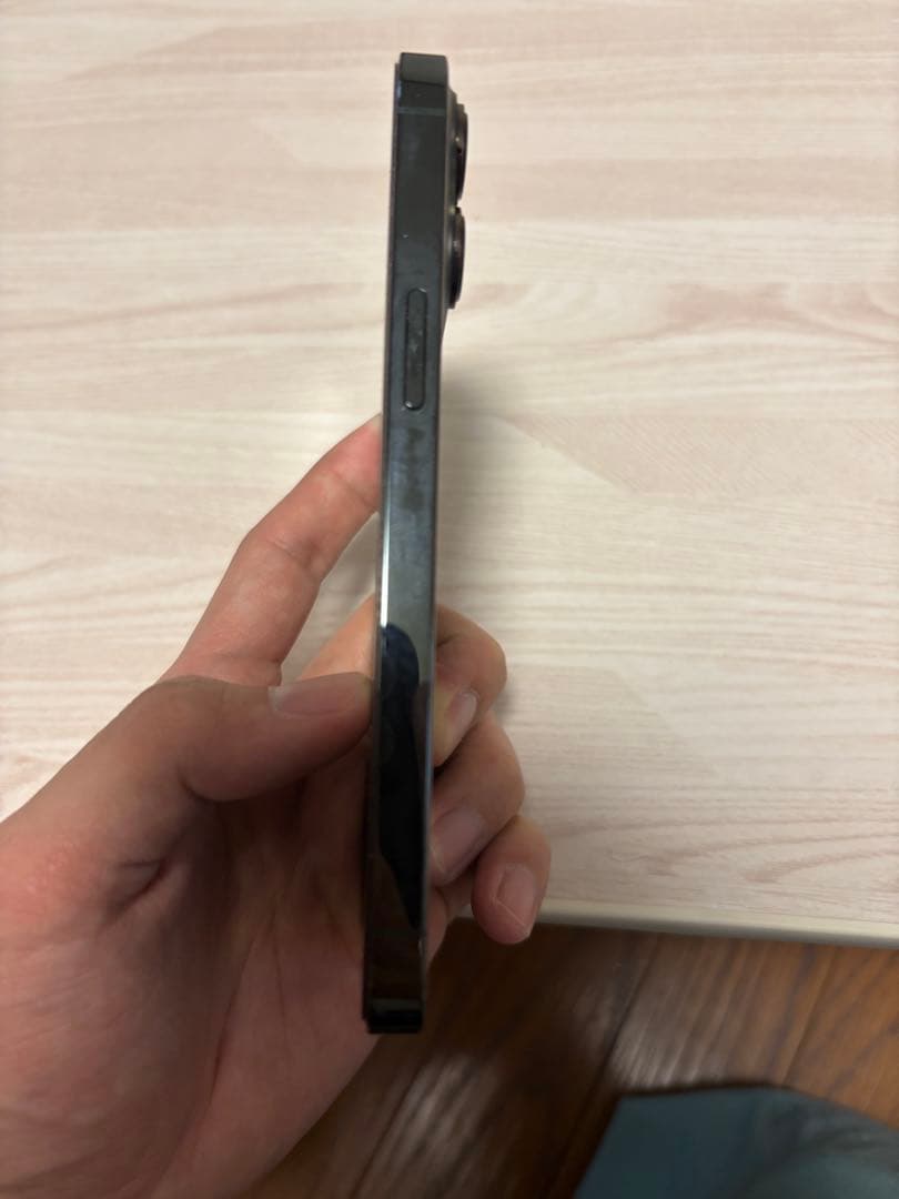 Apple iPhone 13 Pro ミッドナイトグリーン