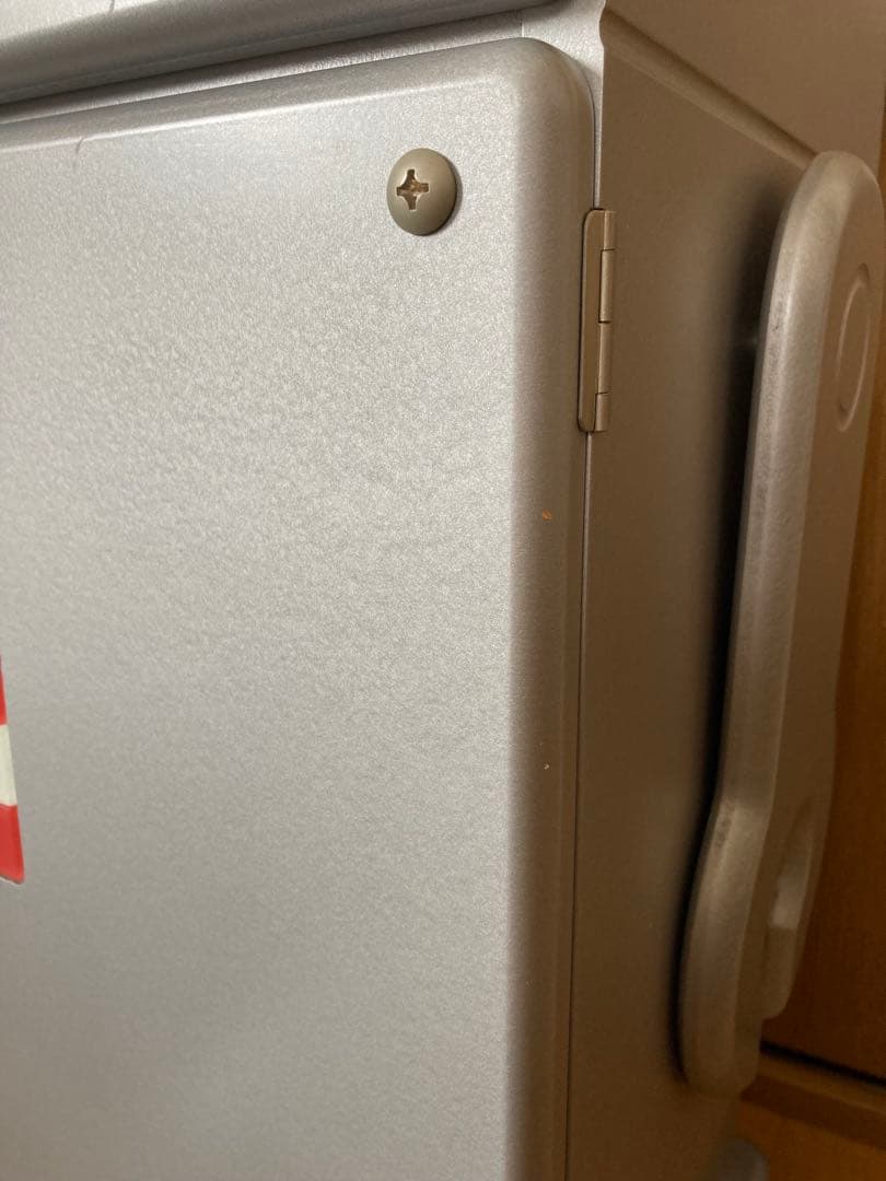 ロビット　収納家具　シルバー色