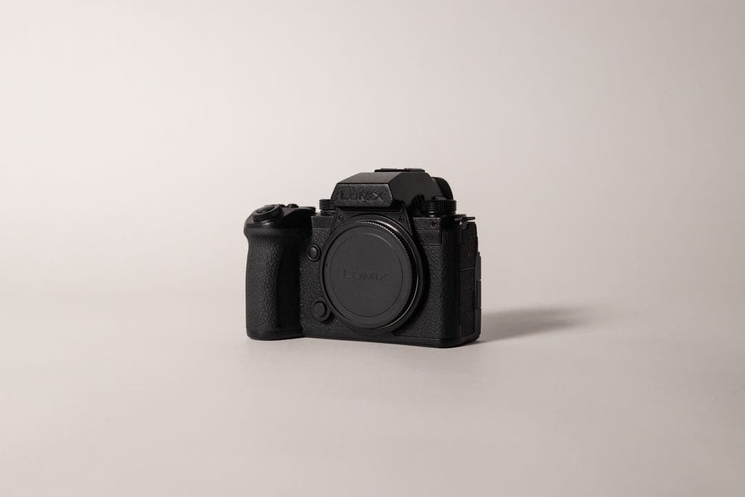 【超美品】 LUMIX S5IIX+バッテリーx2+純正充電器