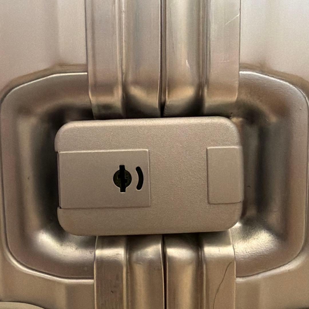 RIMOWA キャリーカート スーツケース　鍵付き