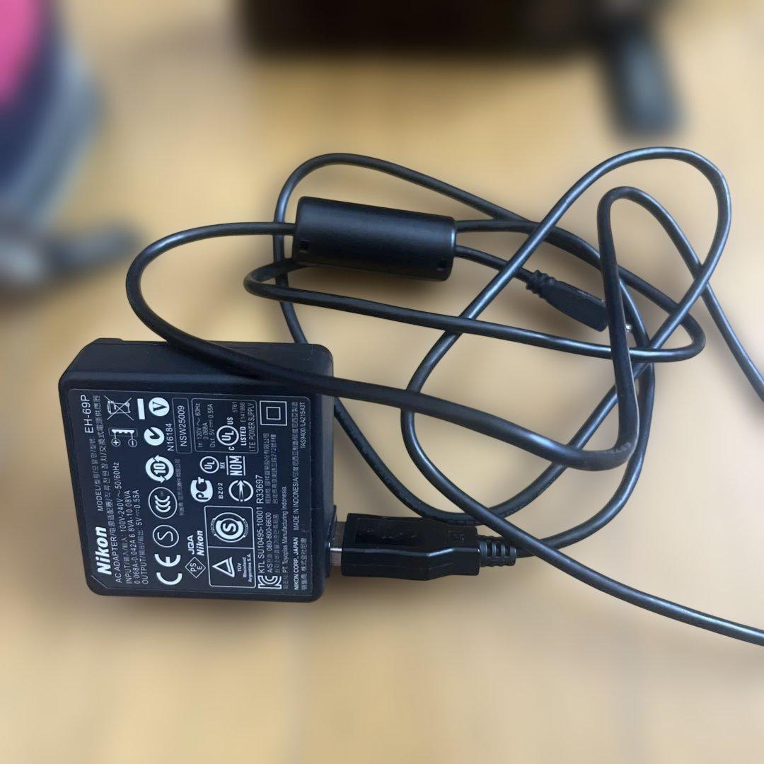 ニコン　デジカメ
