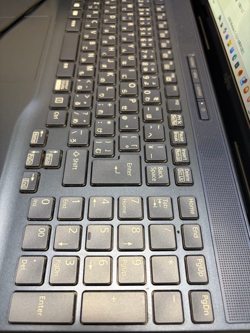 高性能Ryzen7 富士通 LIFEBOOK AH50/F3 8GB/256GB
