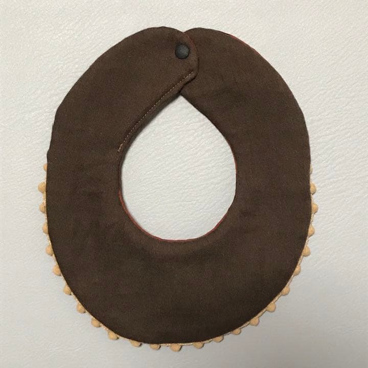 【SALE】B88 ポンポン付き まんまる スタイ ハンドメイド