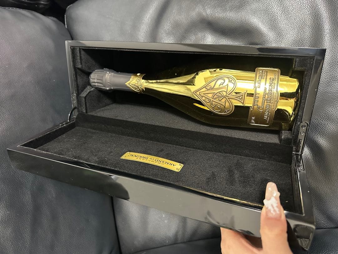 Armand de Brignac ゴールドシャンパン 箱付き新品未開封