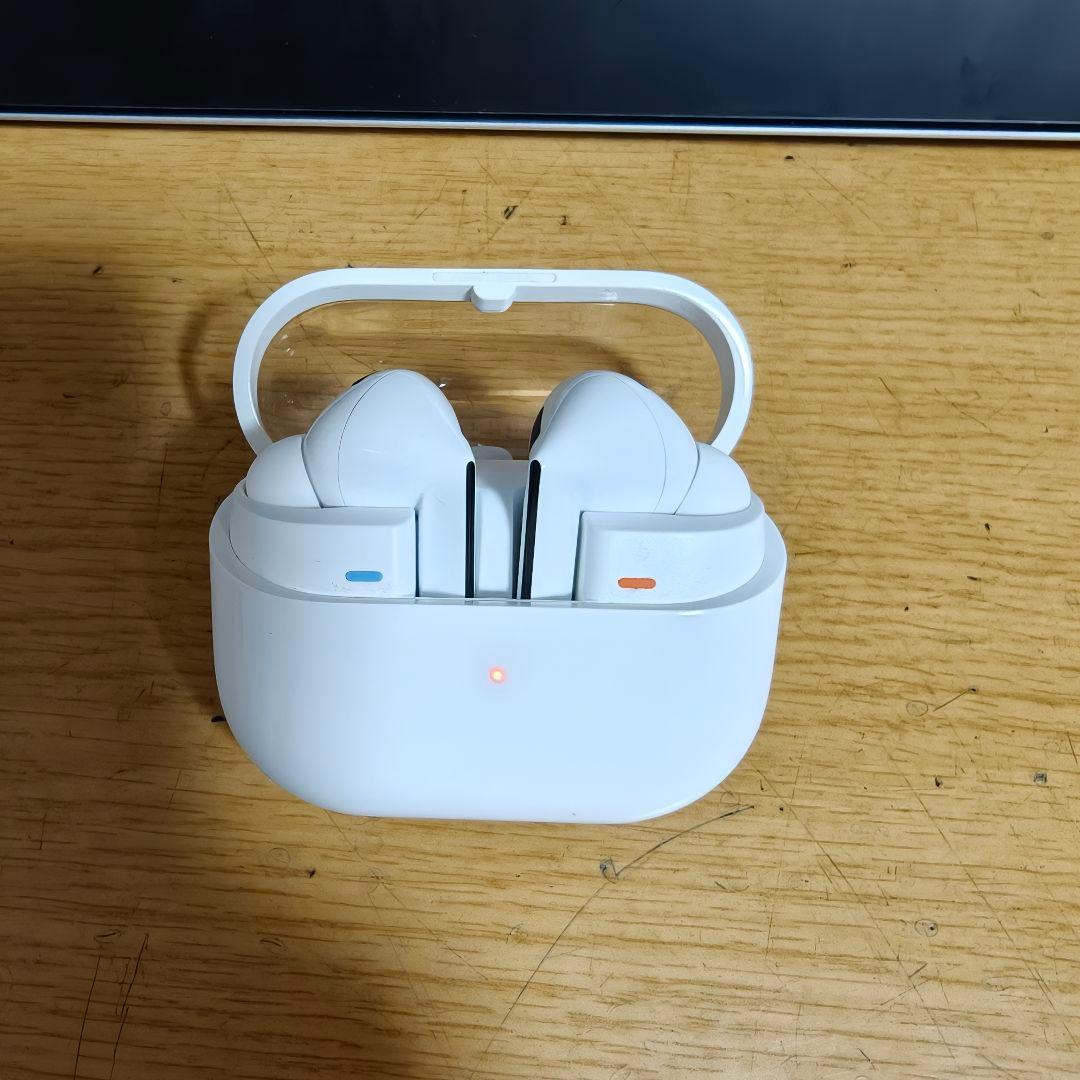 Galaxy Buds 3 Pro　ホワイト