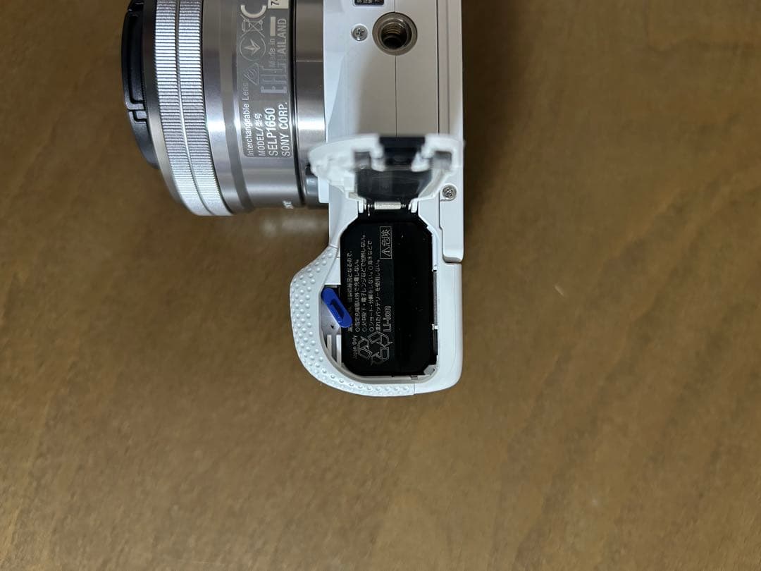 ナ*コ様 【美品】SONY a5000 パワーズームレンズキット ホワイト　本体
