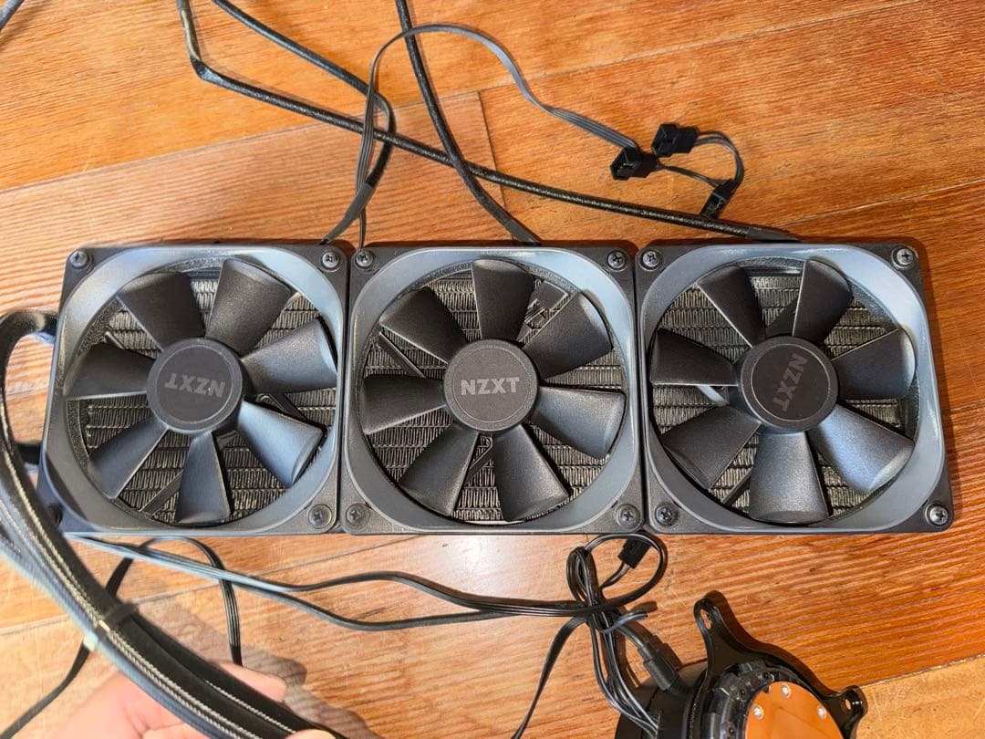NZXT LGA1200 クラーケン　簡易水冷