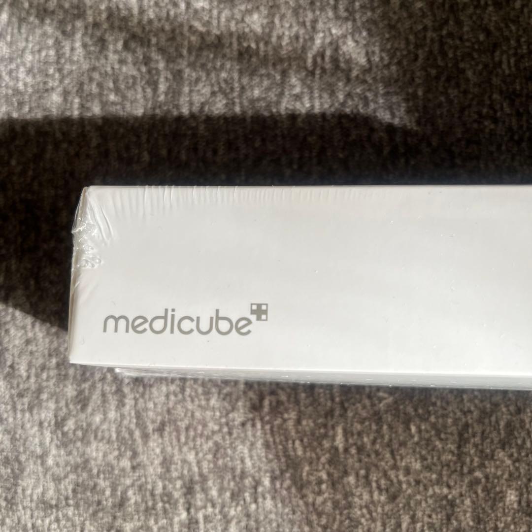 MEDICUBE AGE-Rブースタープロ ミニ ホワイト 新品未開封