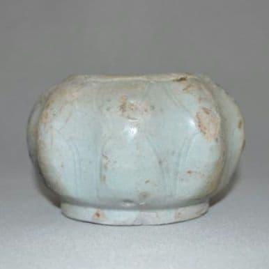 宋代 『青磁八稜八角形水盂』 出版掲載品　出土品　文房古玩　筆洗　水滴　硯滴