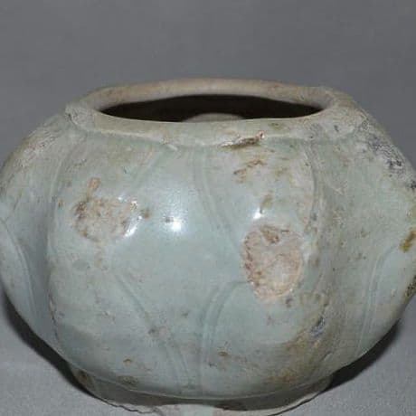 宋代 『青磁八稜八角形水盂』 出版掲載品　出土品　文房古玩　筆洗　水滴　硯滴