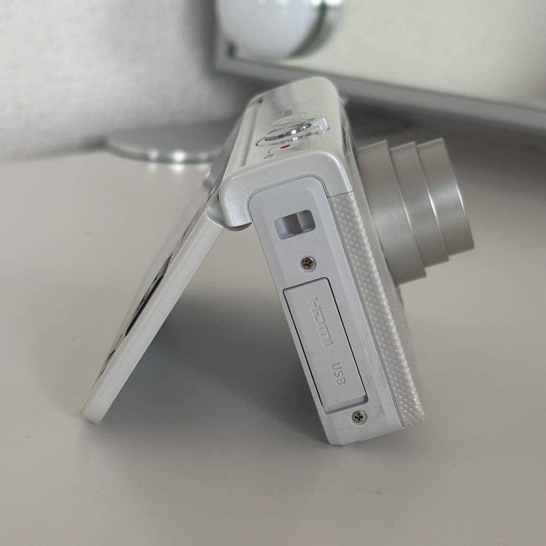 CASIO EXILIM EX-ZR70 デジタルカメラ　動作確認済　充電器付き
