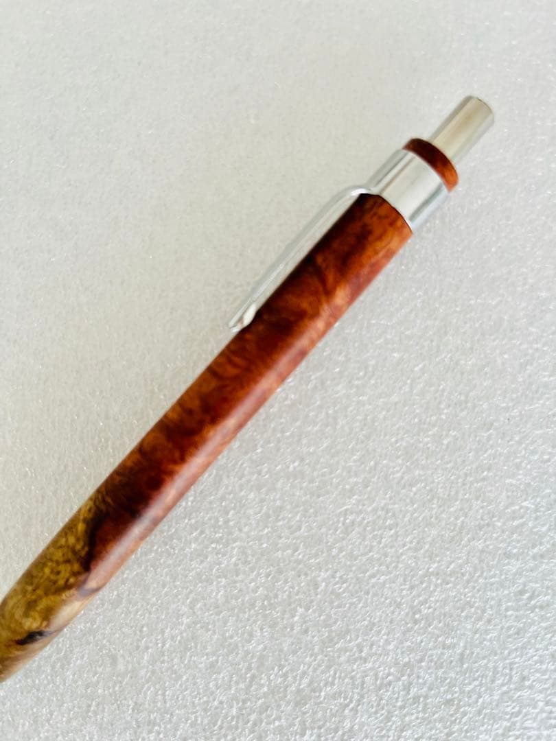 新品　花梨瘤紅白　ゴージャス 優しい木の温もり シャープペン　0.5mm