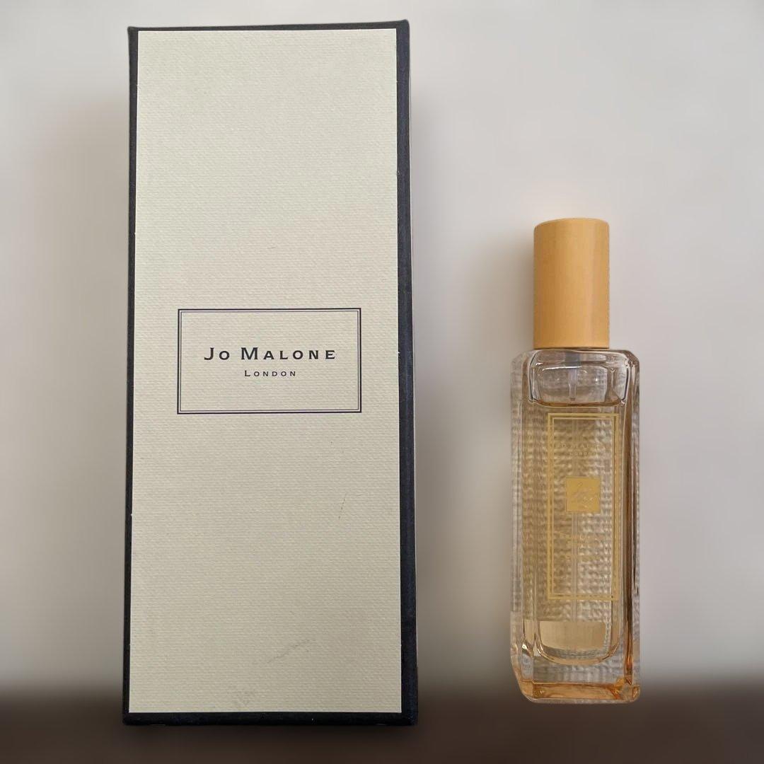 Jo Malone 香水 透明ボトル 金色キャップ