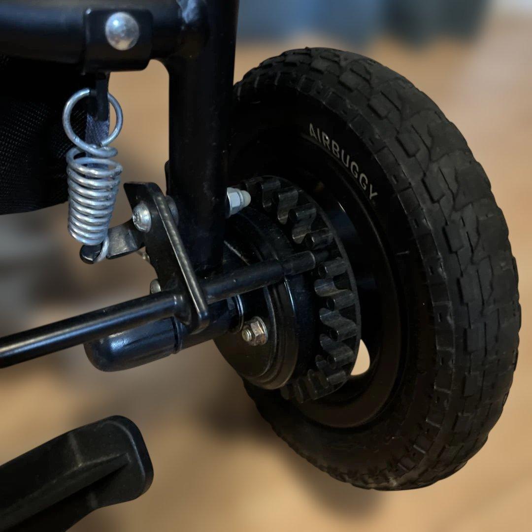AIR BUGGYエアバギー 新型フレーム　ドッグ　ペットカート ドーム　黒