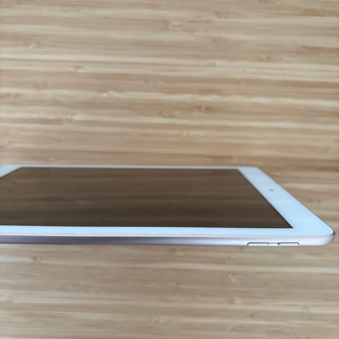 Apple iPad ゴールド 第6世代