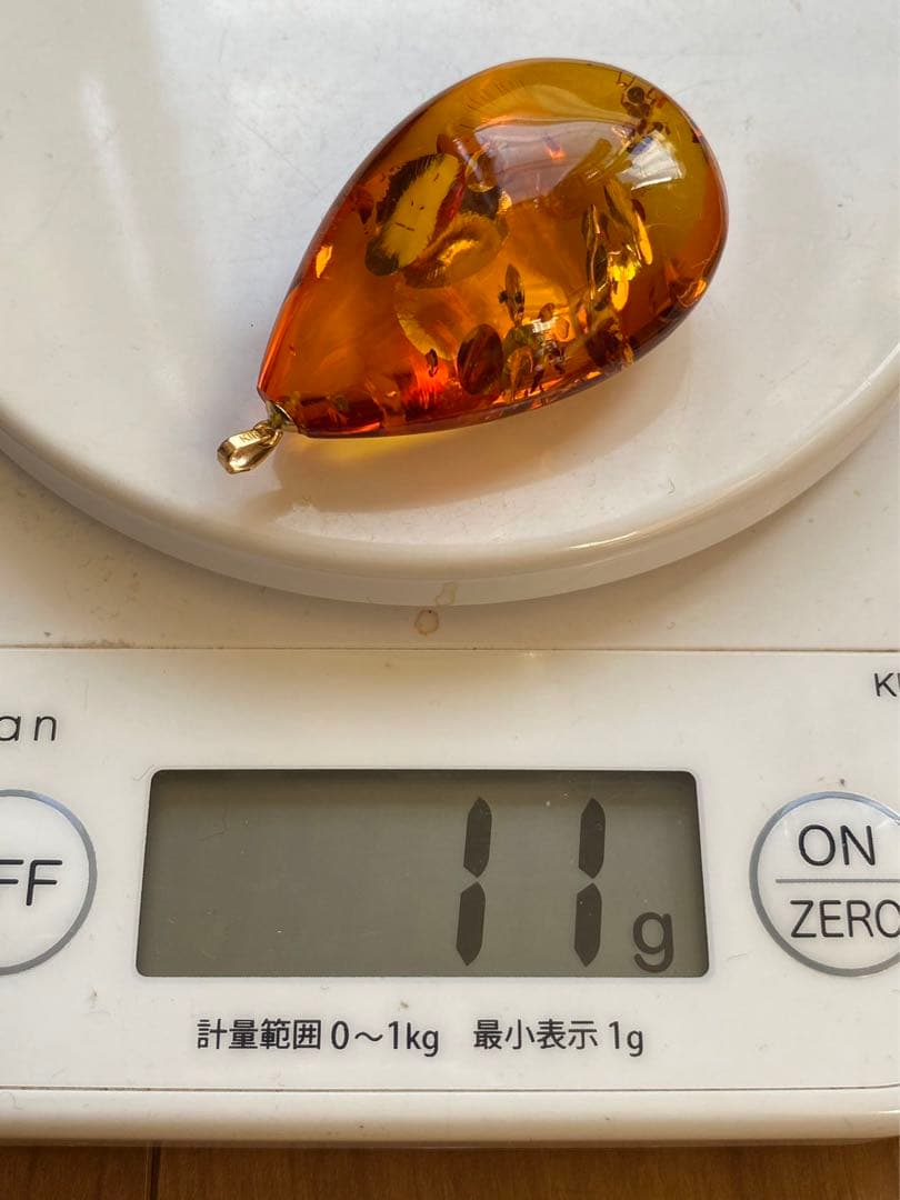 天然石琥珀K18金アンバーペンダントトップアンバ