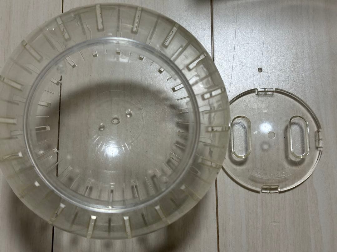透明プラスチックケージ