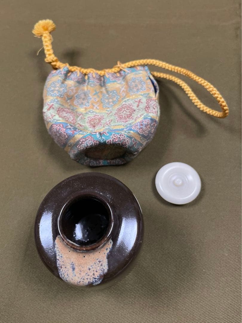 肩衝濃茶入　正倉院御物・唐花隻鳥長班錦・名物裂 西陣織仕覆付き