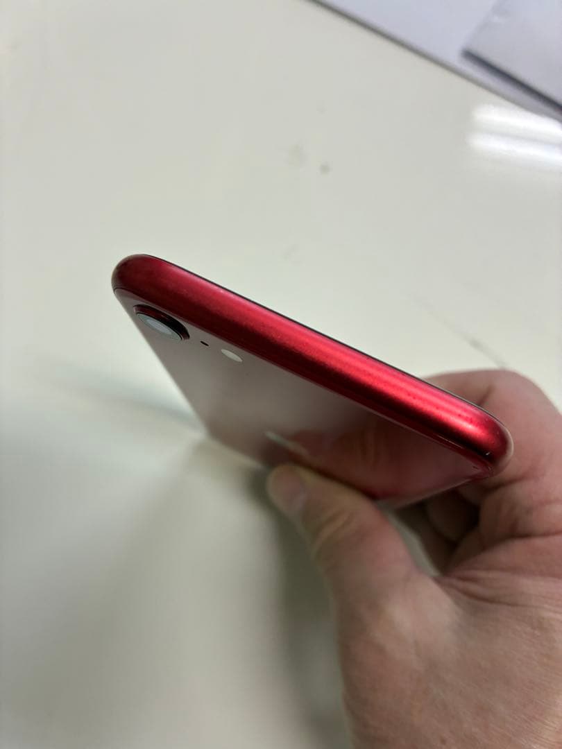 iPhone SE (第2世代) PRODUCT(RED)simフリー