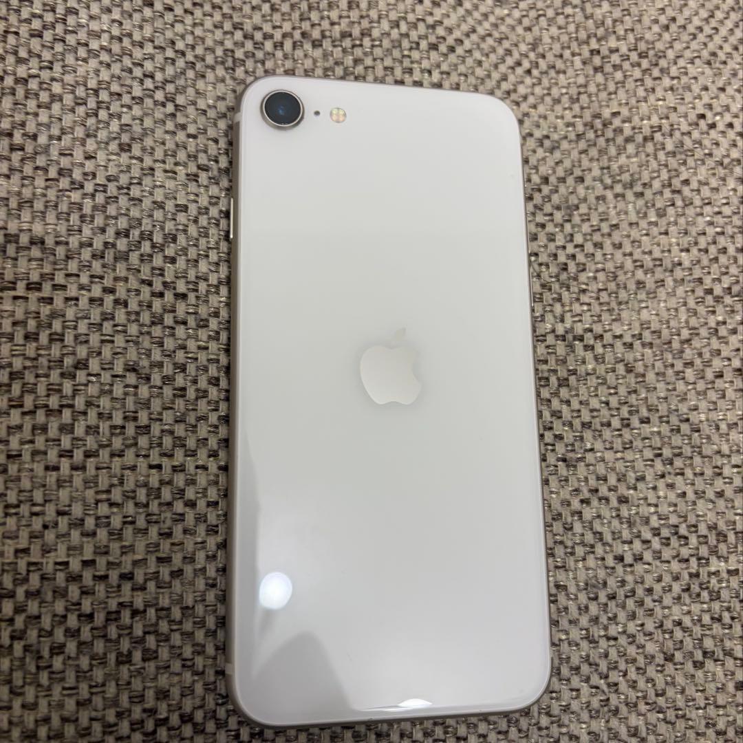 中古品　iPhone SE3 本体 128GB スターライト