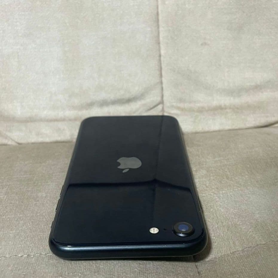 iPhone se3 128GB 本体 バッテリー100%