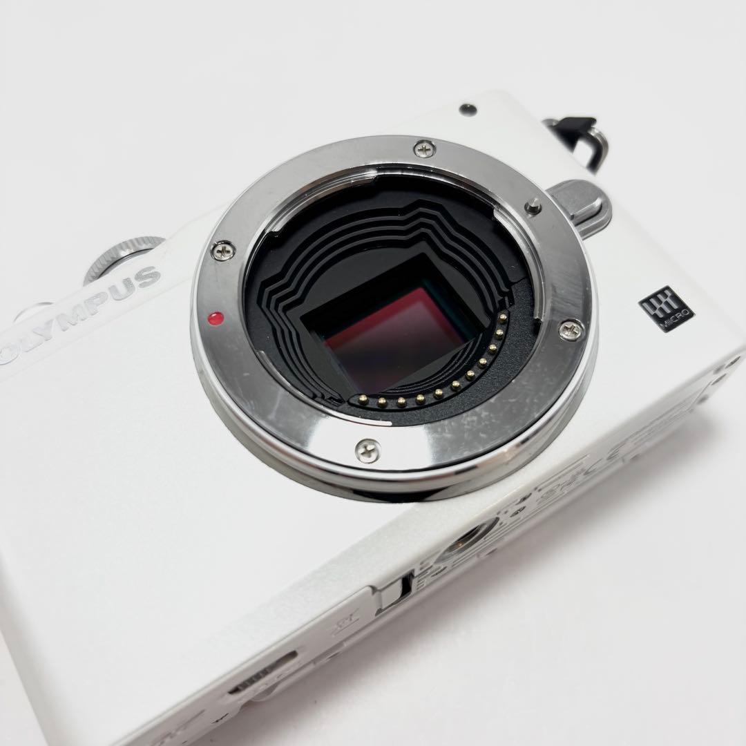 【美品】OLYMPUS PEN Lite E-PL6 ボディ ミラーレス一眼