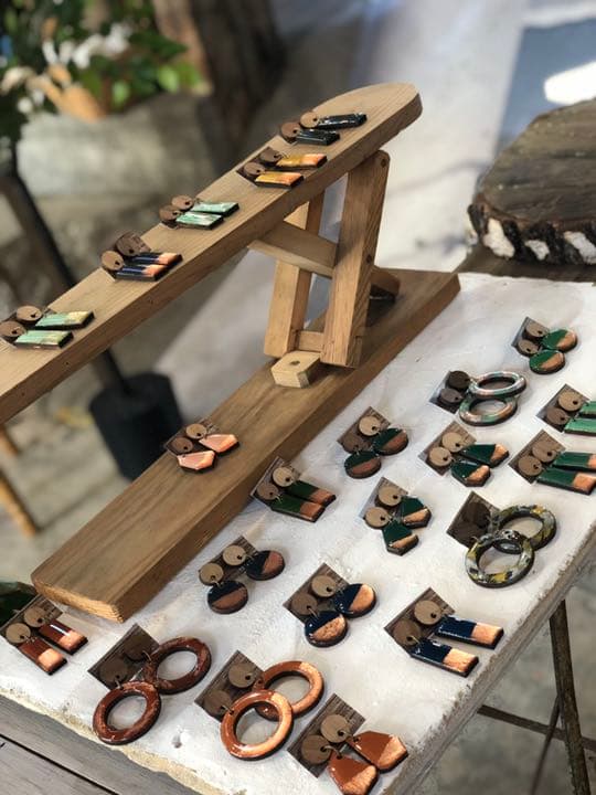 ハンドメイド　ピアス　タスマニアウッド　メルボルン