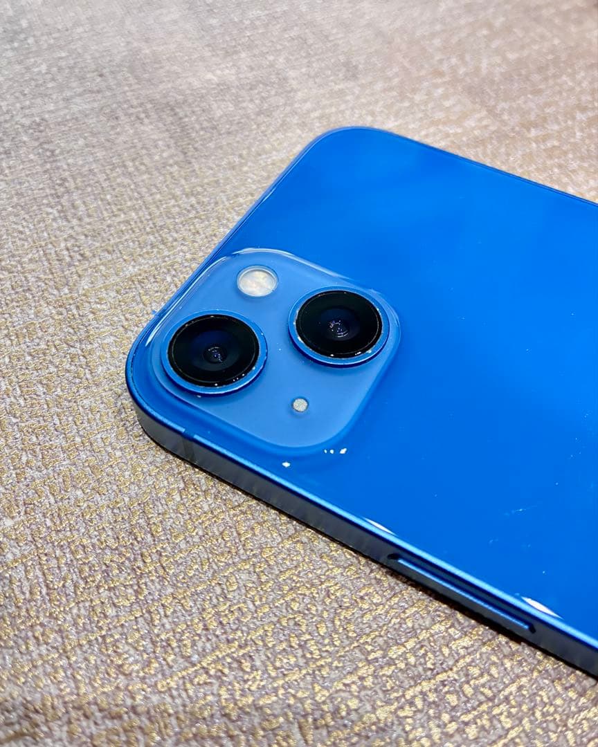 Apple iPhone 13 青色 本体　SIMロックフリー