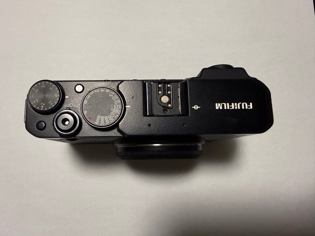 FUJIFILM X-E4 ブラック　ボディ・外箱・説明書他・予備バッテリー付き