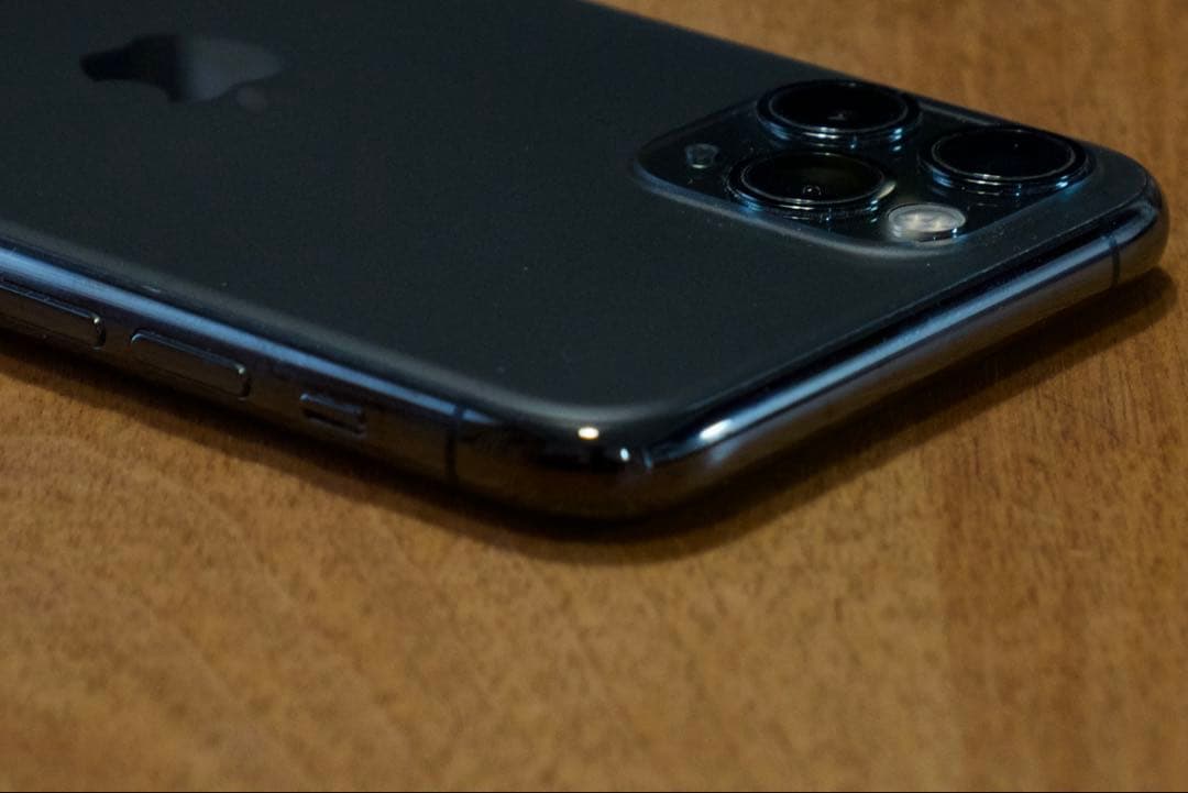 iPhone 11 Pro 256GB スペースグレー SIMフリーイヤホン付き