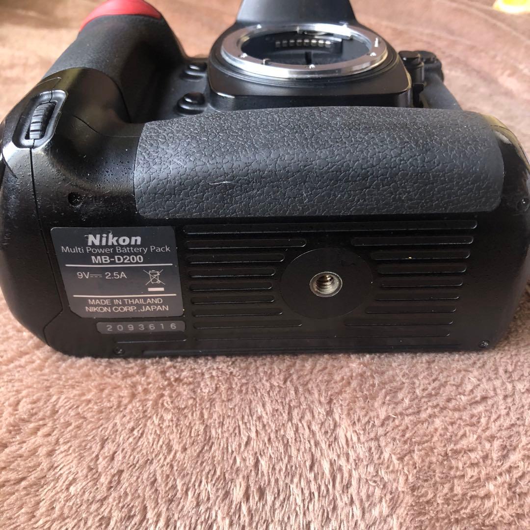 Nikon D200 、マルチパワーバッテリーパックMB-D200、 充電器