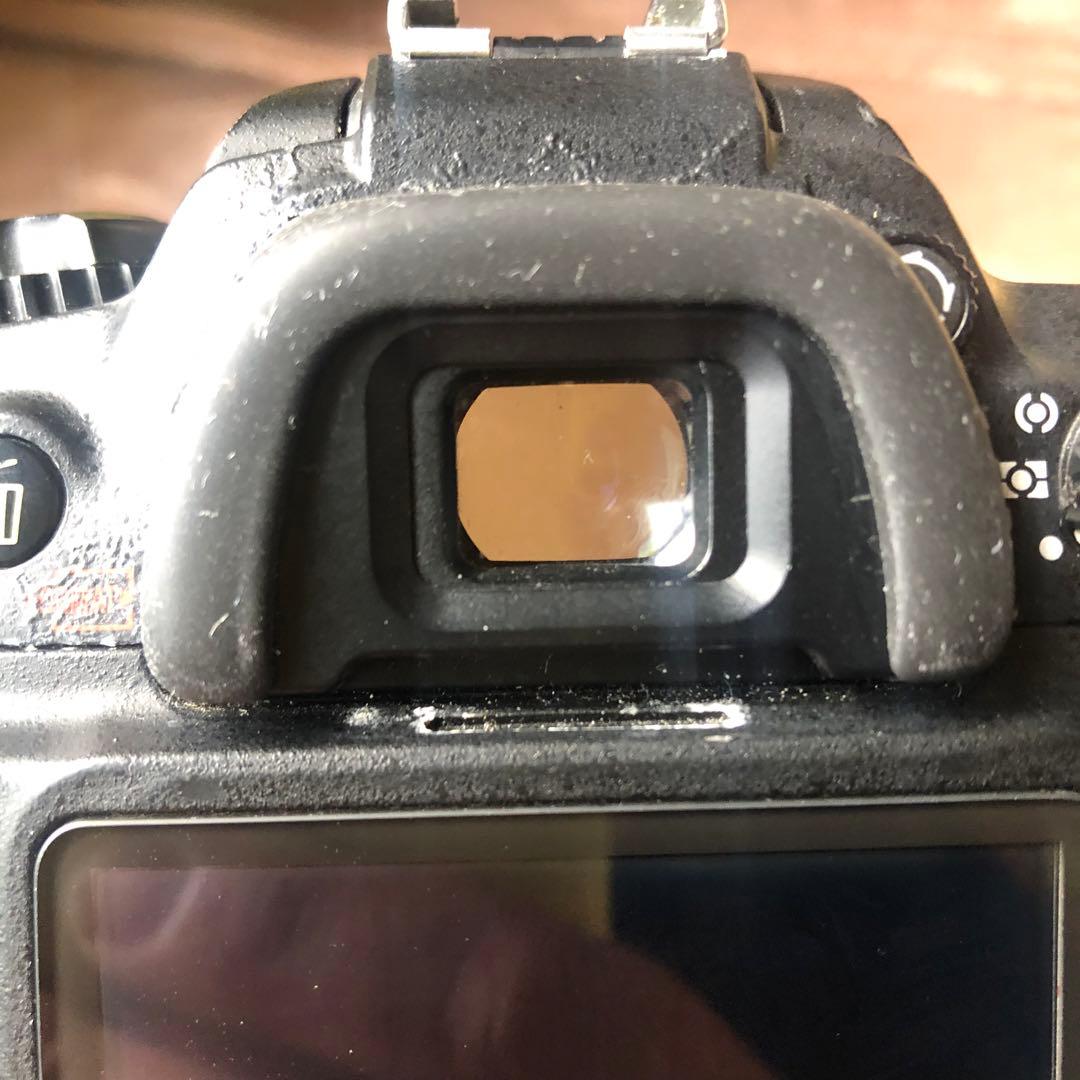 Nikon D200 、マルチパワーバッテリーパックMB-D200、 充電器