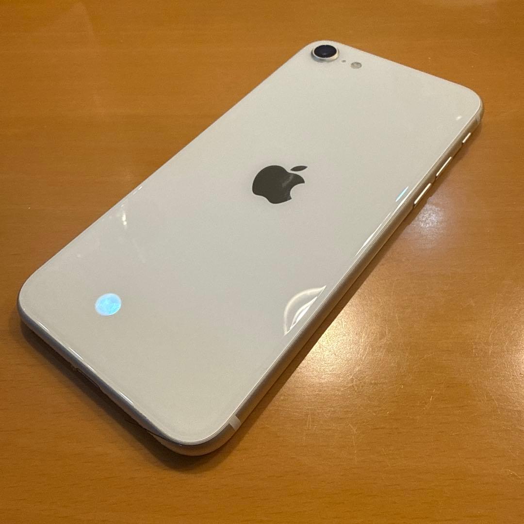 【美品】iPhone SE 第3世代 64GB スターライト SIMフリー