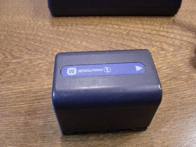 ビデオカメラ SONY Digital Handycam DCR-TRV20