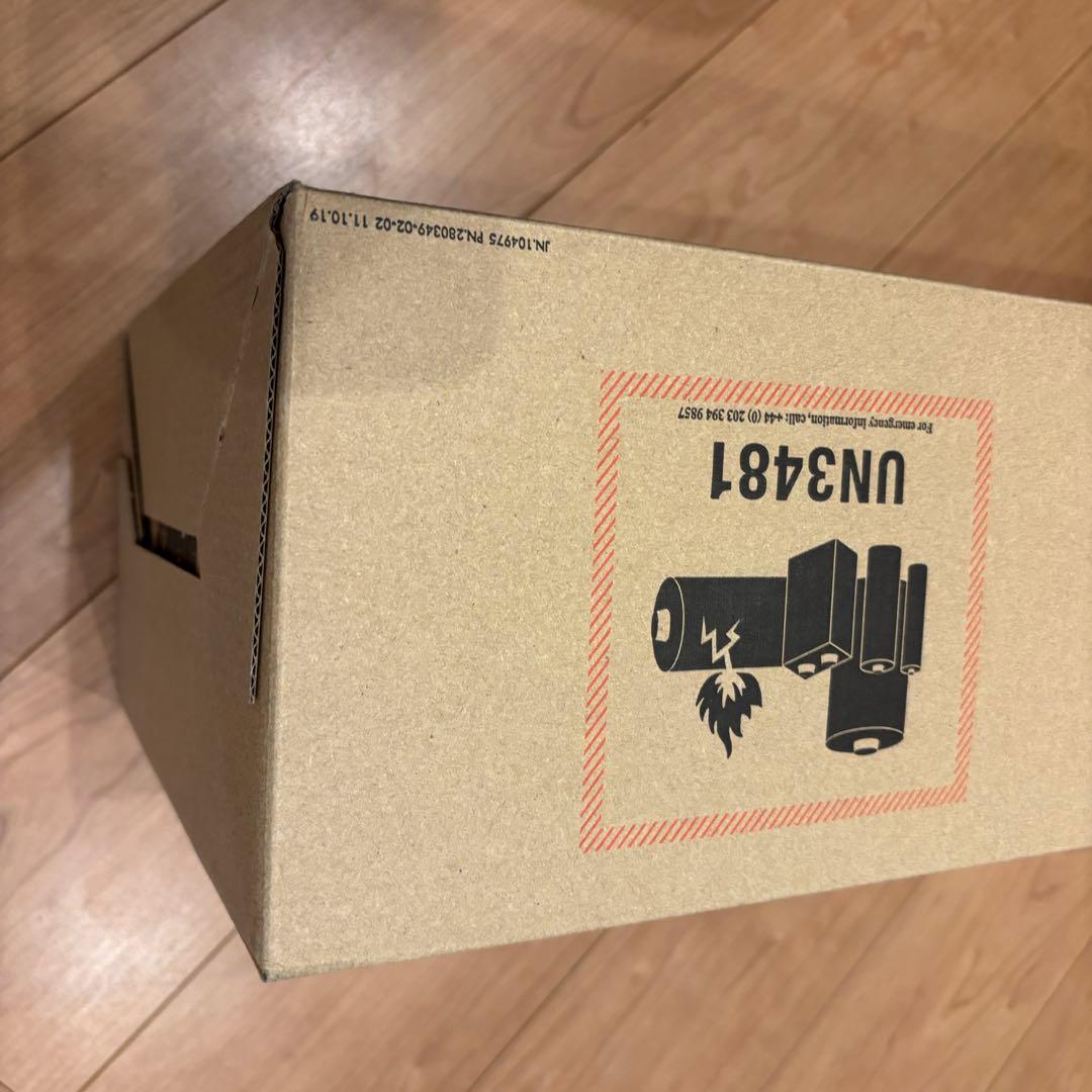 未使用 ダイソン Cyclone V10 Fluffy SV12FFLF