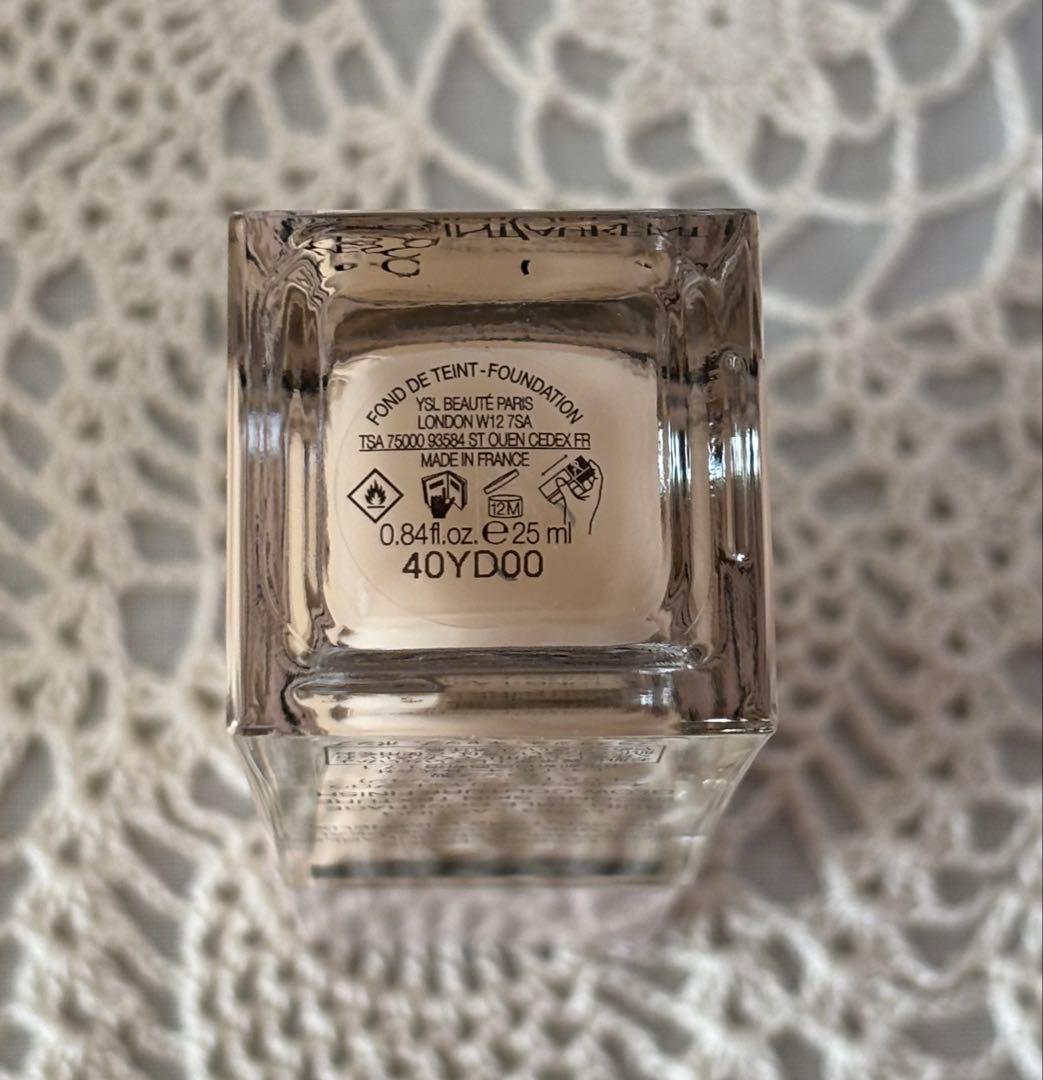 YSL イヴ・サンローラン オールアワーズ リキッドグロウ ファンデ LC2