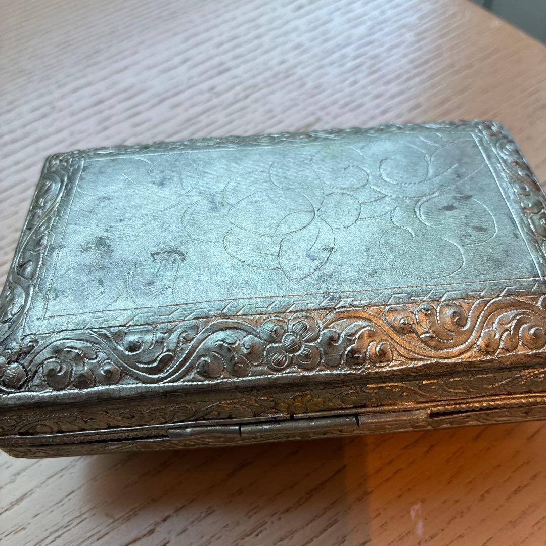 ブータン国王工芸品　小物入
